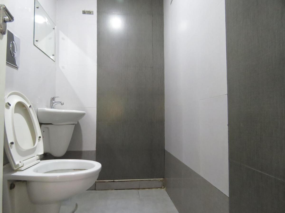 Hotel Reegate Inn Near South Railway Station Kochi 外观 照片