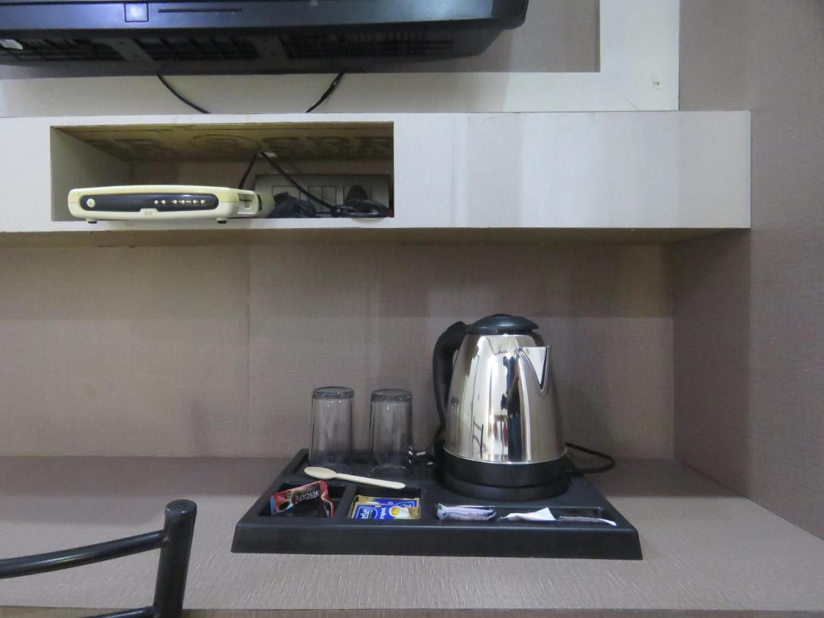 Hotel Reegate Inn Near South Railway Station Kochi 外观 照片