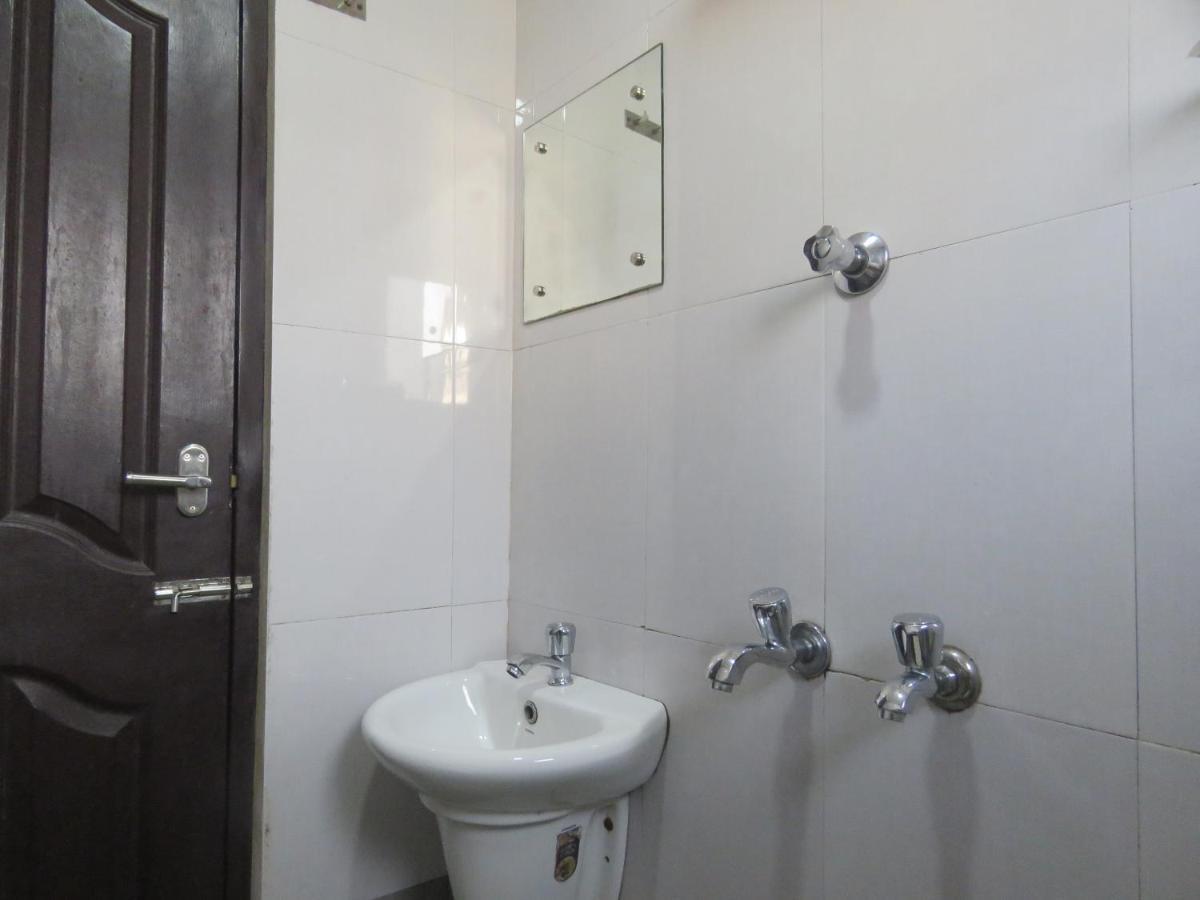 Hotel Reegate Inn Near South Railway Station Kochi 外观 照片