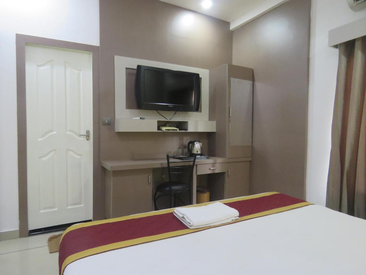 Hotel Reegate Inn Near South Railway Station Kochi 外观 照片