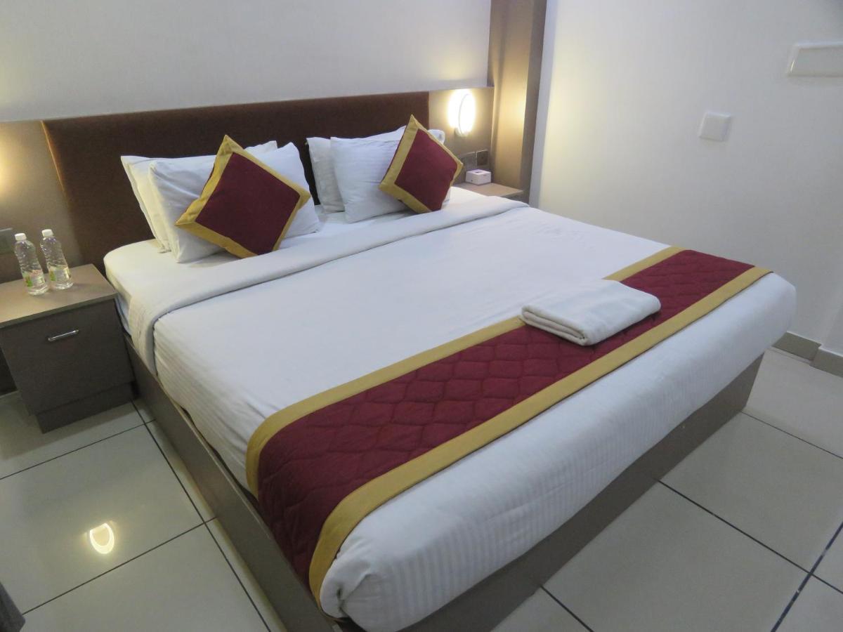 Hotel Reegate Inn Near South Railway Station Kochi 外观 照片