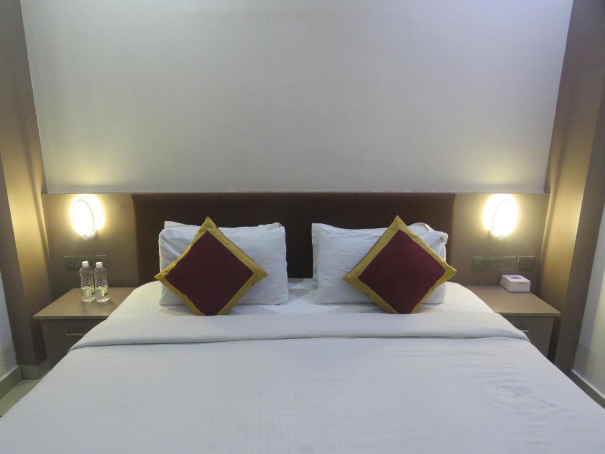 Hotel Reegate Inn Near South Railway Station Kochi 外观 照片